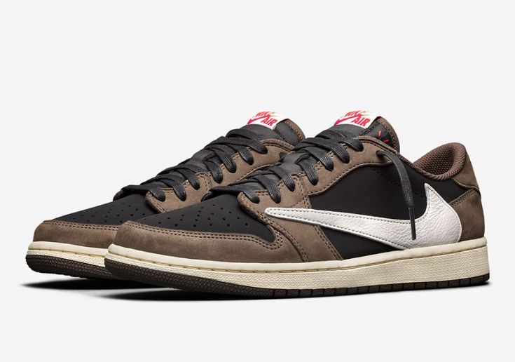 Travis Scott Jordan 1 Low Mocha